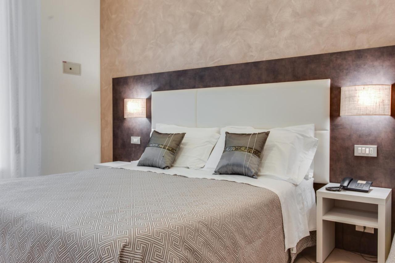 Hotel Dolcevita เชเซนาติโก ภายนอก รูปภาพ