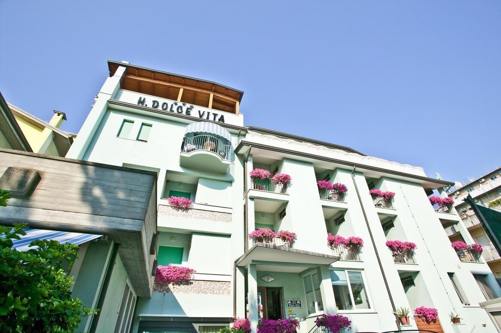 Hotel Dolcevita เชเซนาติโก ภายนอก รูปภาพ