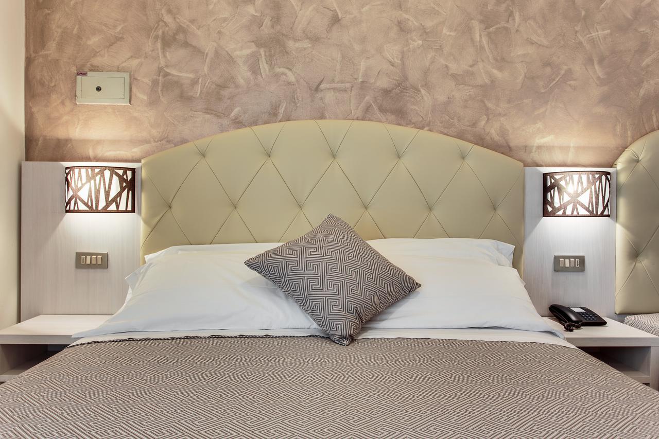 Hotel Dolcevita เชเซนาติโก ห้อง รูปภาพ
